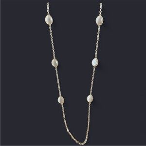 14th & Union Elegant Gold tone and White Teardrop Necklace